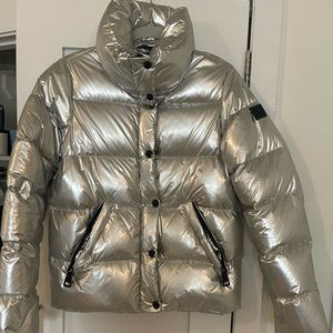 SAM metallic silver Puffer size medium